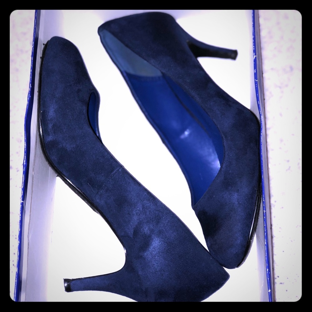 Navy blue heels 8 faux suede